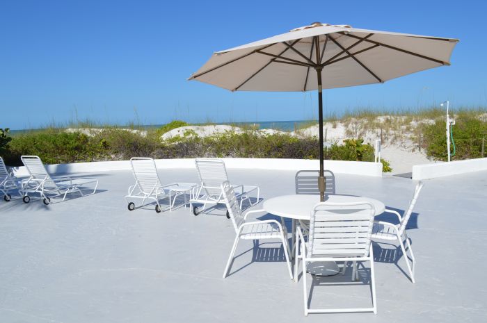 Bahama Club condominiums in Naples, FL