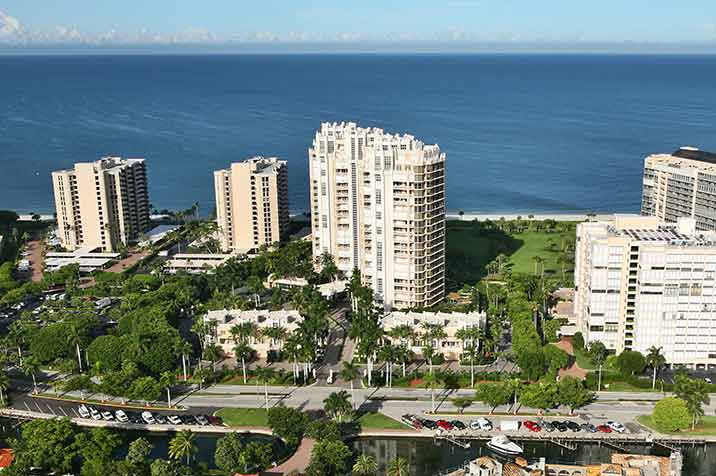 Brittany condominiums, waterfront condos in Naples, FL