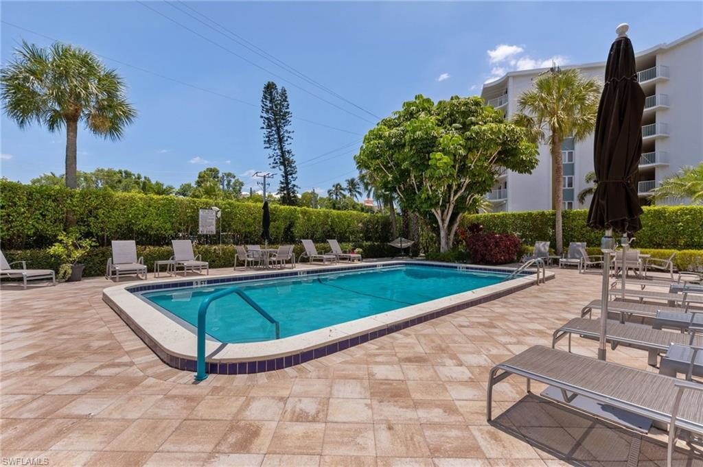 Calusa Club condo community pool