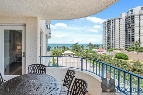 4451-gulf-shore-blvd-n-605-naples-fl-34103-patio-4(2)