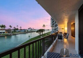 2304-gulf-shore-blvd-n-naples-fl-34103-night-5